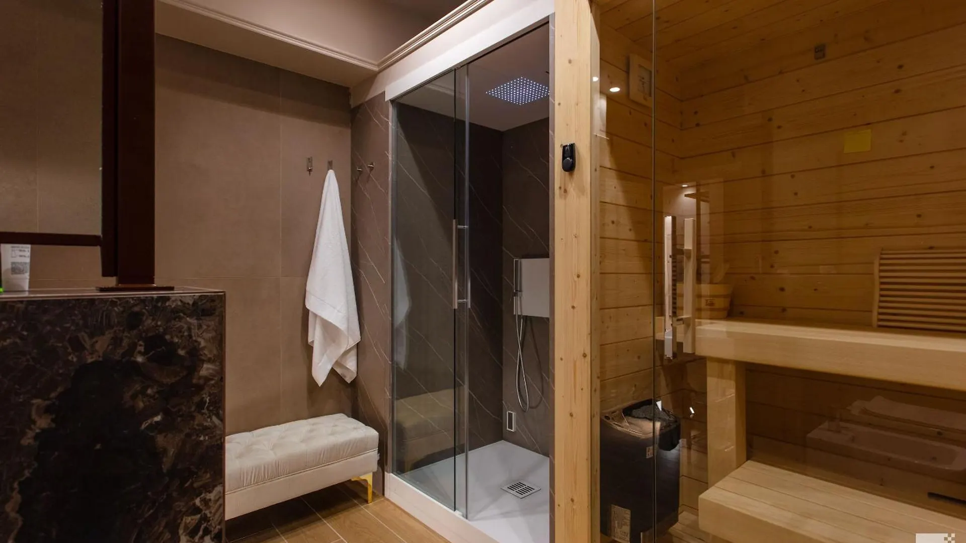 Cavour Suite Apartments Bologna